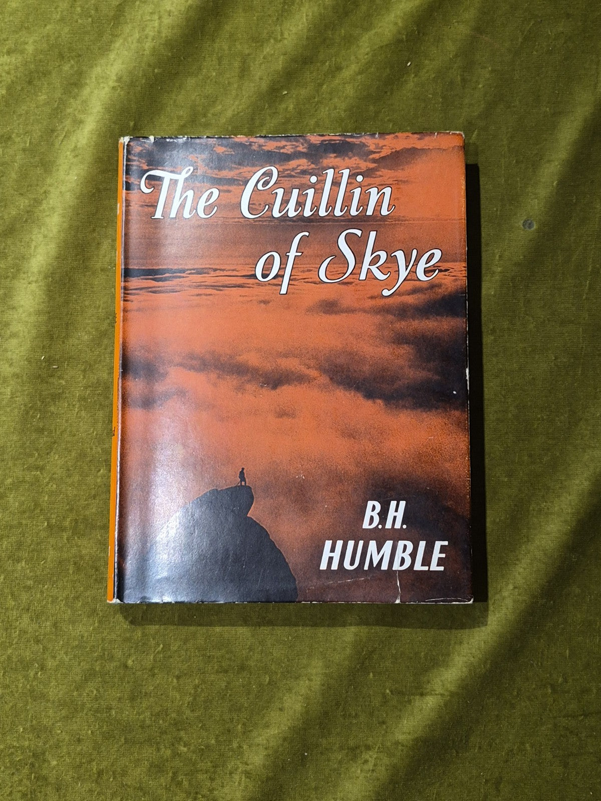 The Cuillin of Skye - B H Humble , Robert Hale 1952 1st HB DJ0