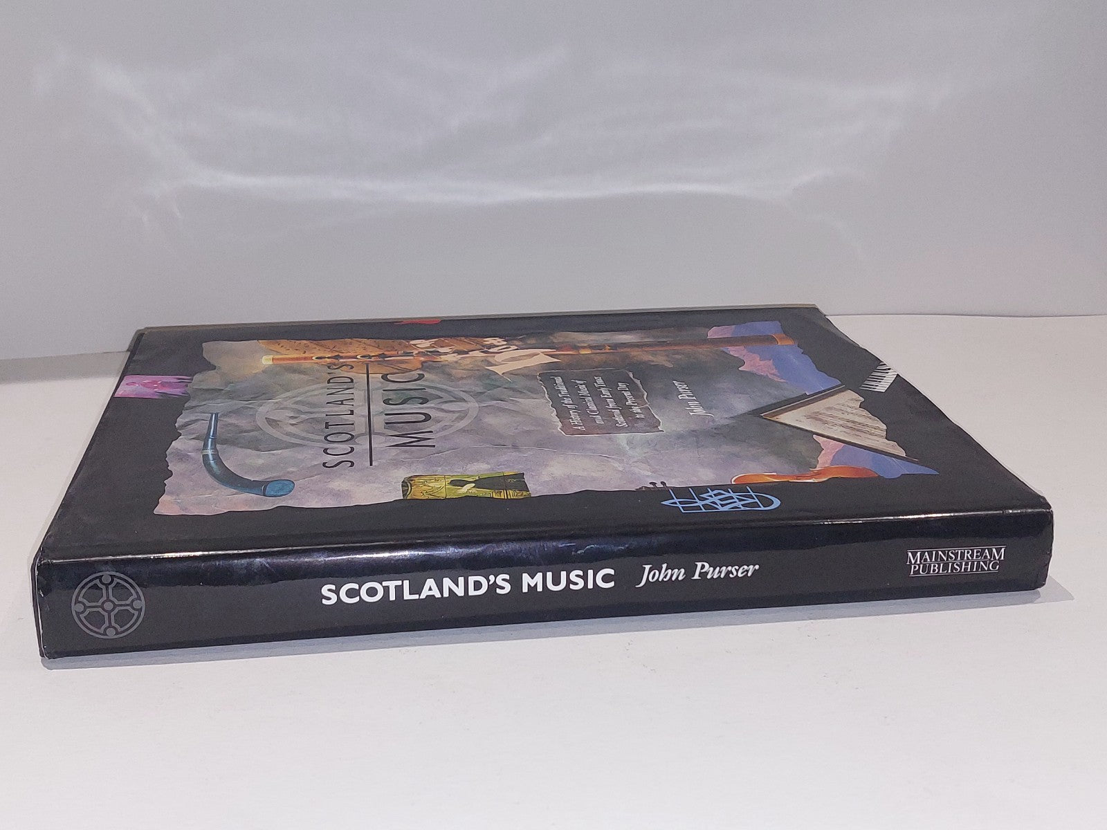 Scotland's Music : A History of the Traditional and Classical Music (1992) Hb1