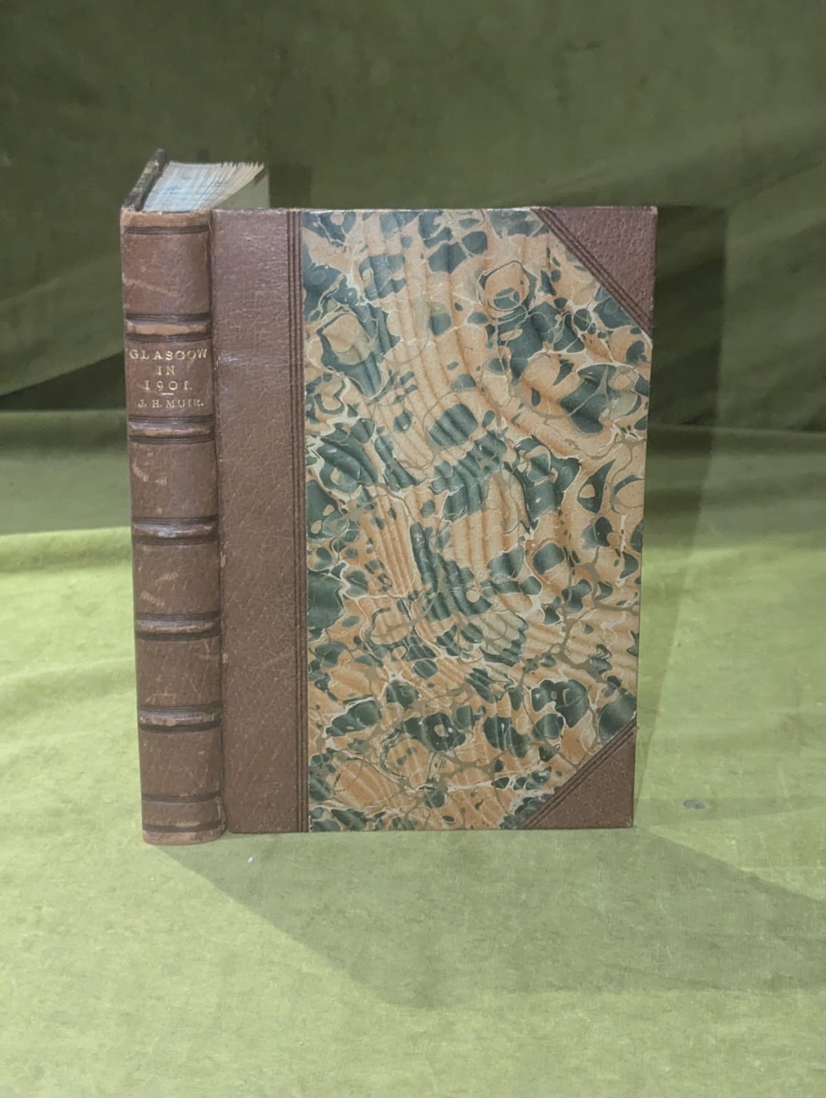 Glasgow in 1901 - James Hamilton Muir , William Hodge 1901 Half-calf 1st0