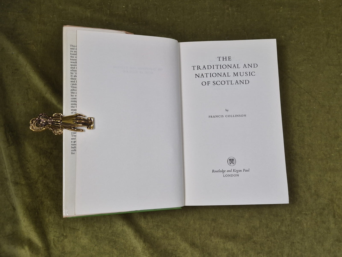 The Traditional & National Music of Scotland - F Collinson , Routledge 1966 w DJ4