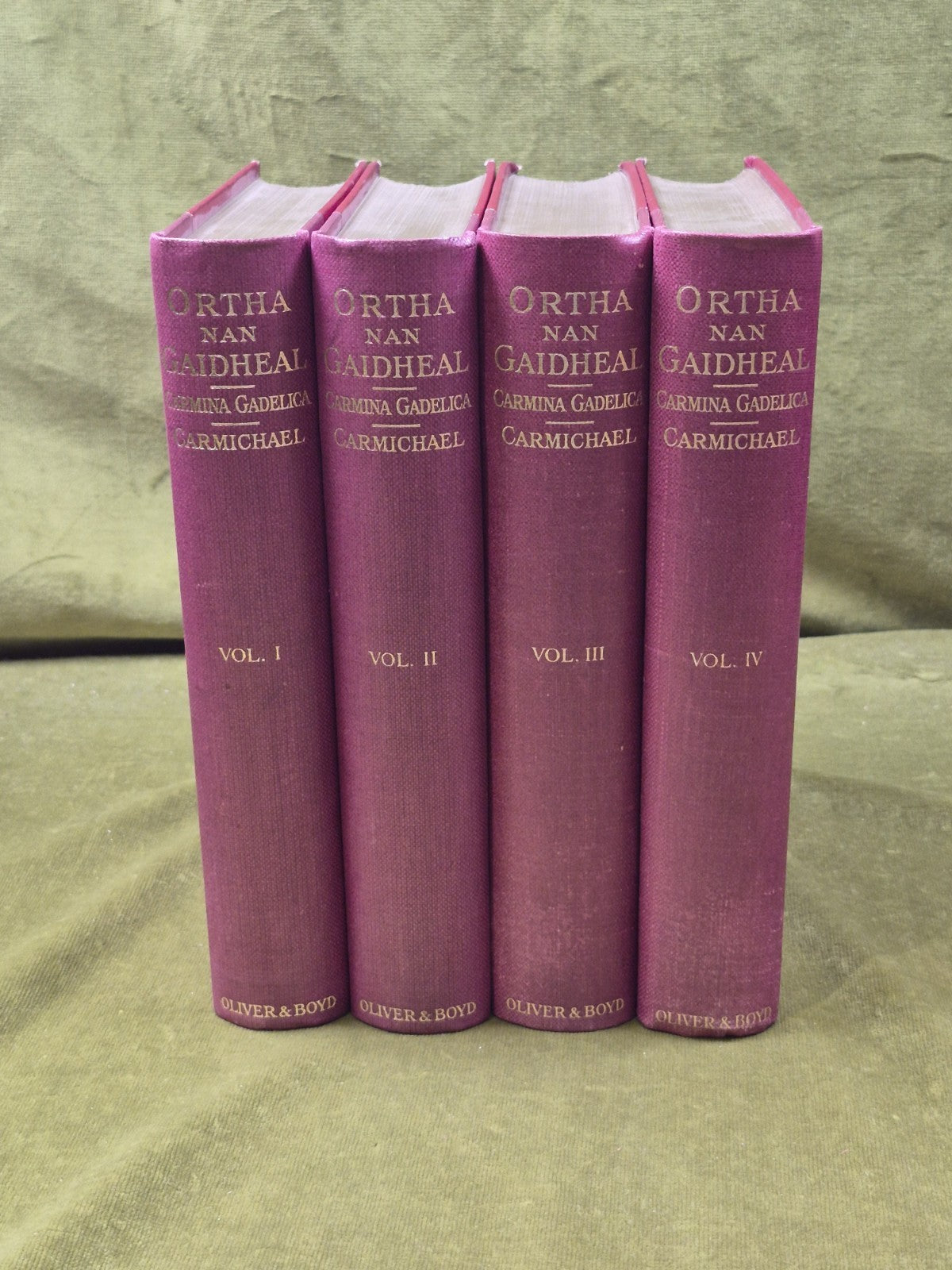 Carmina Gadelica Ortha Nan Gaidheal Vols 1-4  Alexander Carmichael Oliver & Boyd0