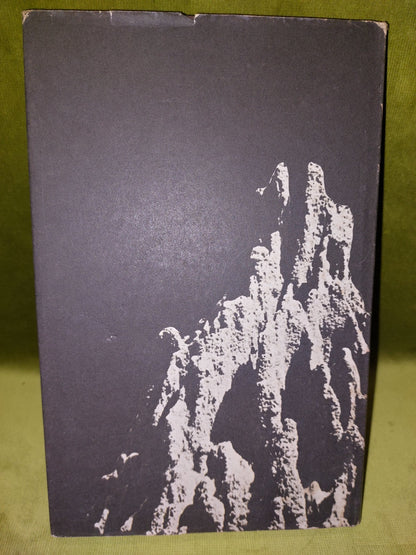 Marais, Eugene N. The soul of the white ant. J. Cape, 1970. 1st Uk Edition 1