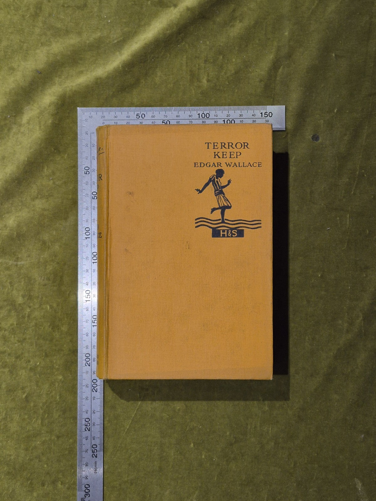 Terror Keep,  Edgar Wallace, Hodder & Stoughton undated early edition3