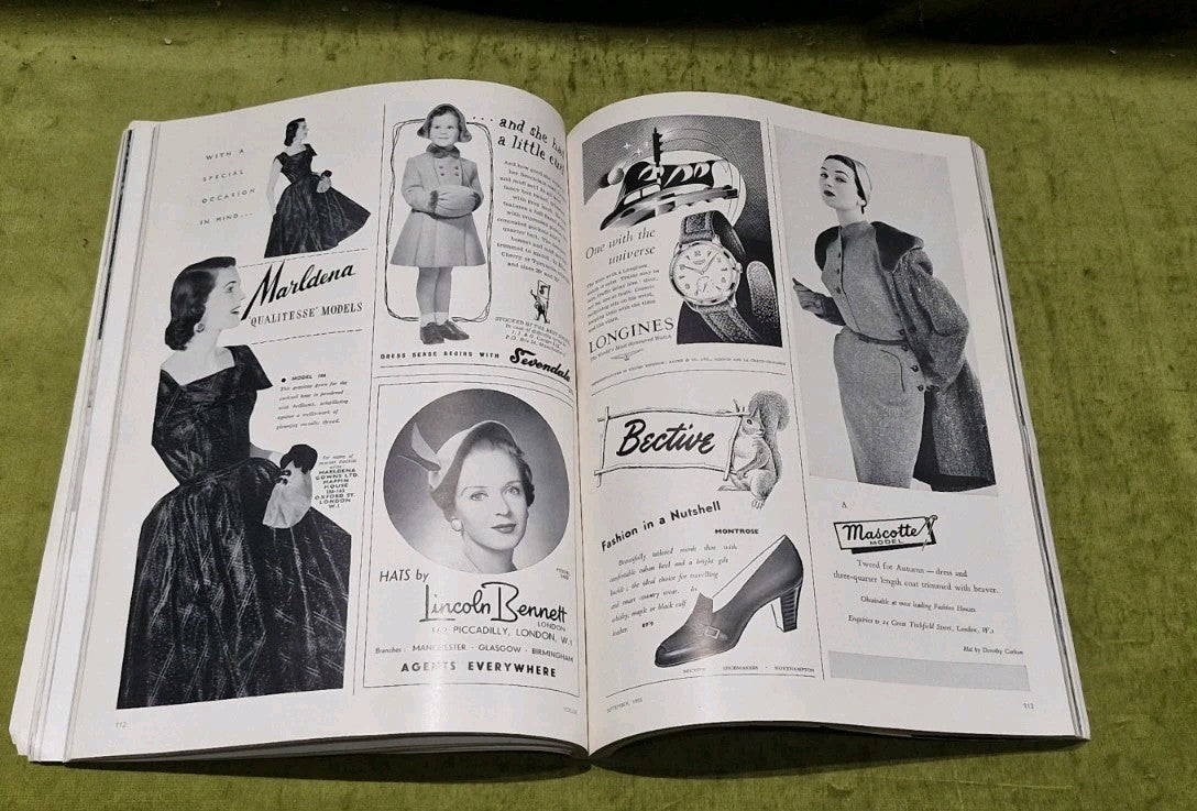 Vogue Magazine 1955 September : AUDREY HEPBURN, SIMONE D'AILLENCOURT, GRUAU8