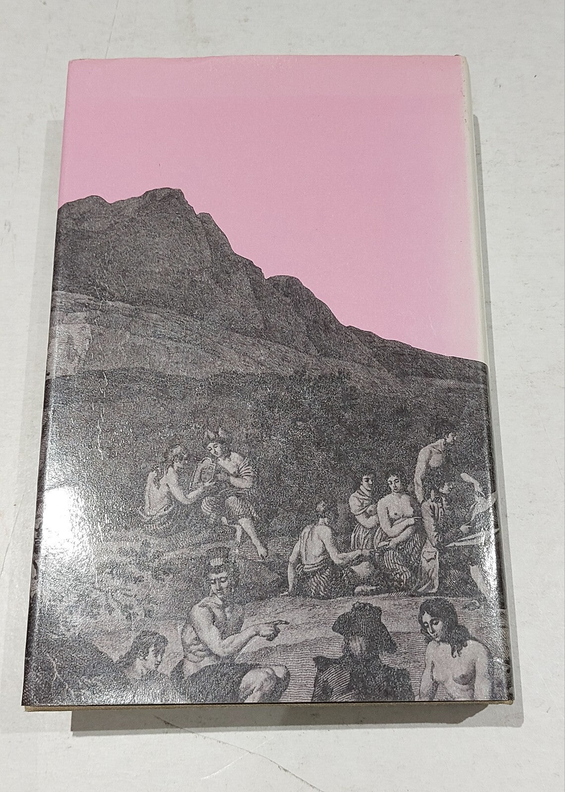 Approaches to Social Archaeology (1984) By Colin Renfrew Hb Book2