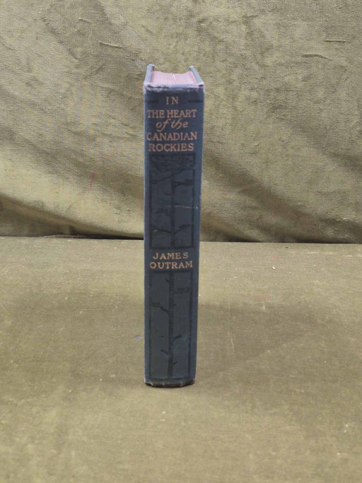 IN THE HEART OF THE CANADIAN ROCKIES - James Outram , Macmillan  1906 1st/2nd2