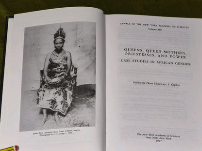 Queens, Queen Mothers, Priestesses, and Power - Flora Edouwaye S Kaplan HB3
