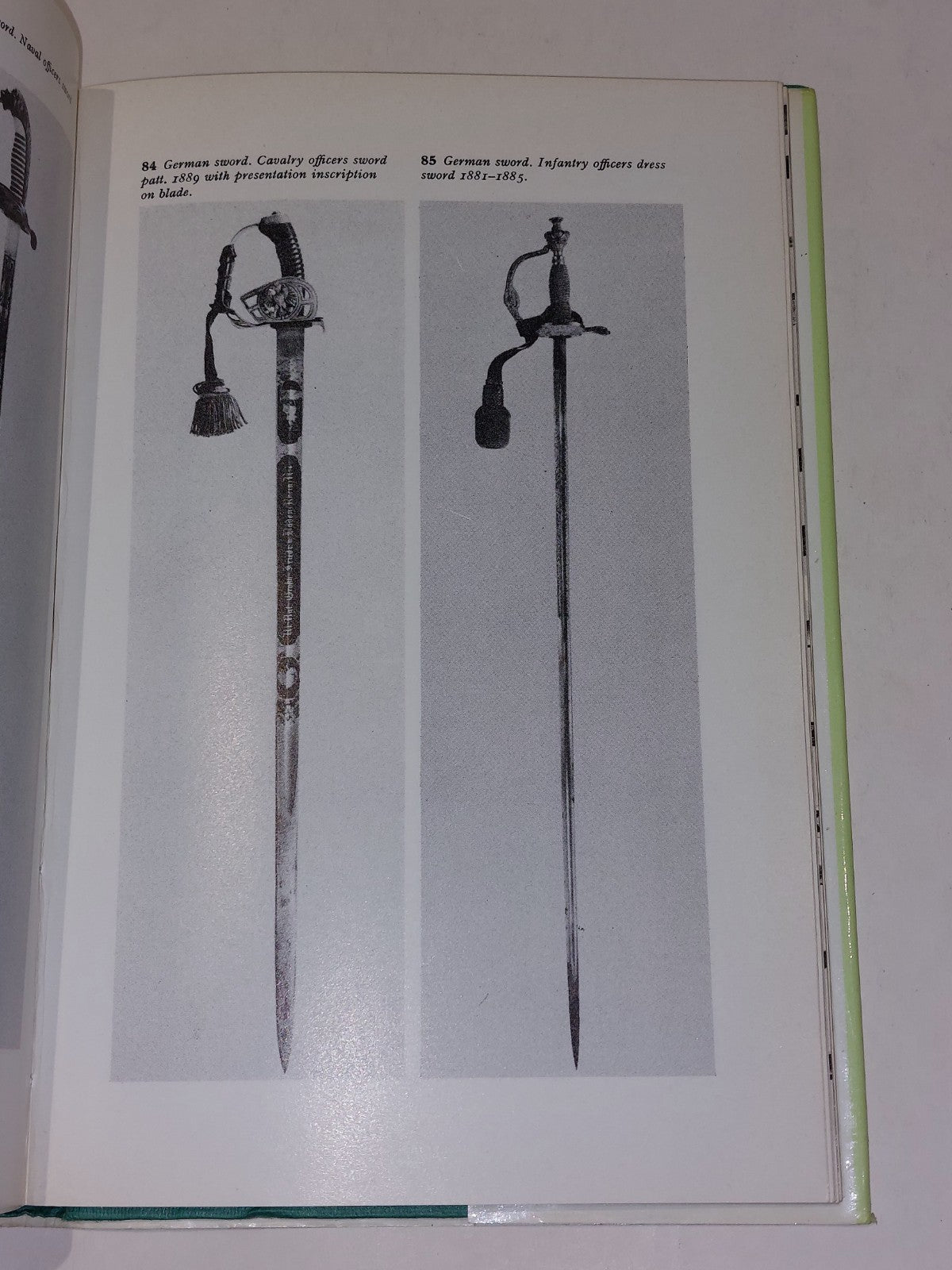 Pictorial History of Swords & Bayonets By Wilkinson-Latham (1973) Hb Book5