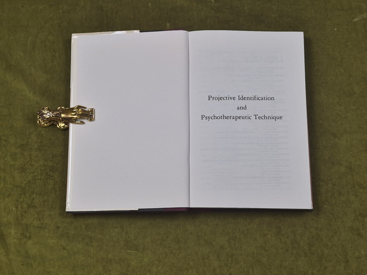 Projective Identification and Psychotherapeutic Technique Thomas4