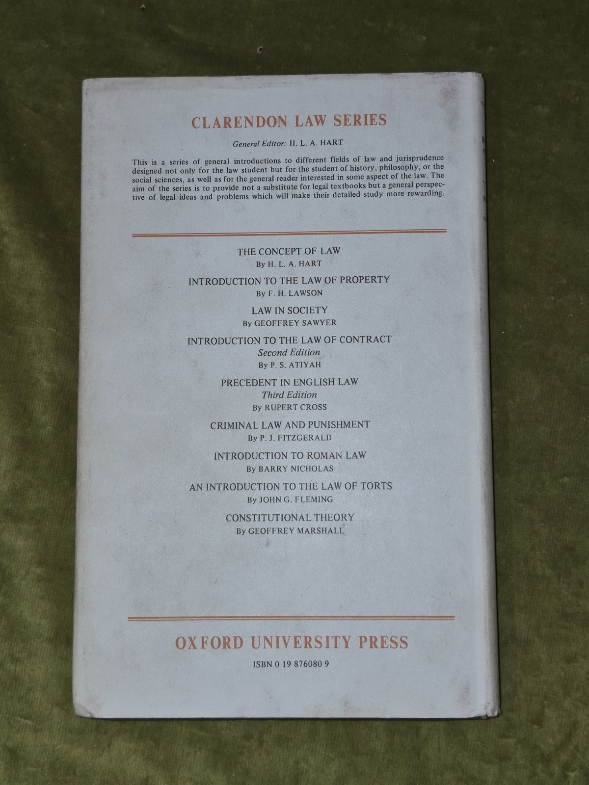 Legal Reasoning And Legal Theory - Neil MacCormick - Oxford HB DJ 19781
