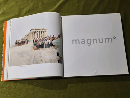 Magnum - Phaidon Press - Softcover Photography Book2