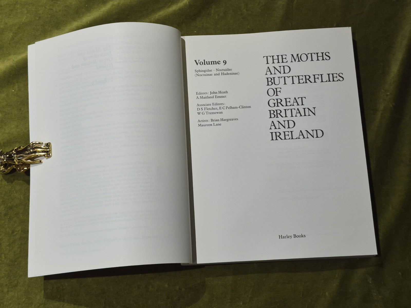 The Moths and Butterflies of Great Britain & Ireland Vol.9 Paperback3