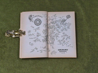 A Wizard of Earthsea by Ursula K Le Guin , Ruth Robbins - Ace SF 1st 19684