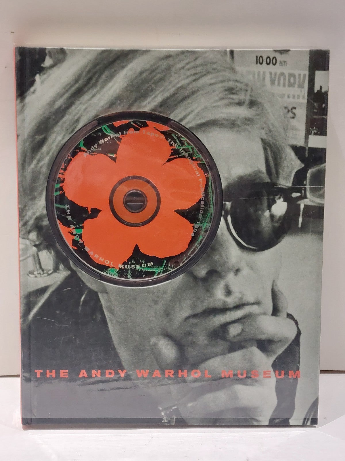 THE ANDY WARHOL MUSEUM/BOOK AND COMPACT DISC By Avis Berman & Arthur C. Danto VG2