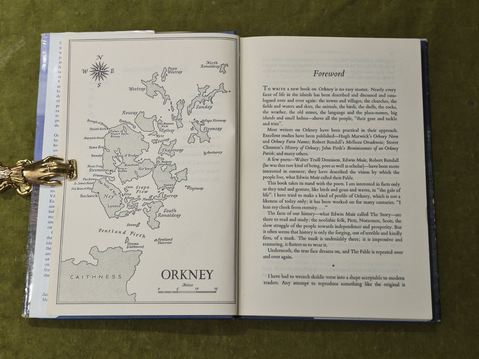 An Orkney Tapestry - George Mackay Brown - Victor Gollancz - 1969 HB DJ6