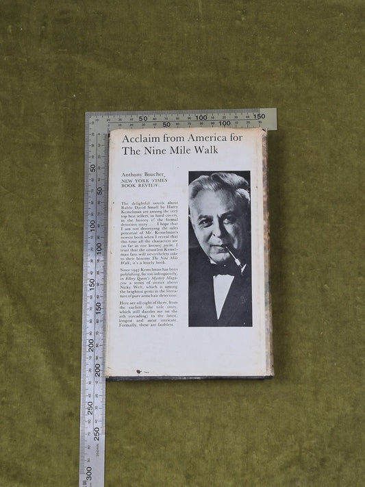 The Nine Mile Walk - Harry Kemelman ,  Hutchinson & Co, 1968 1st HB DJ1