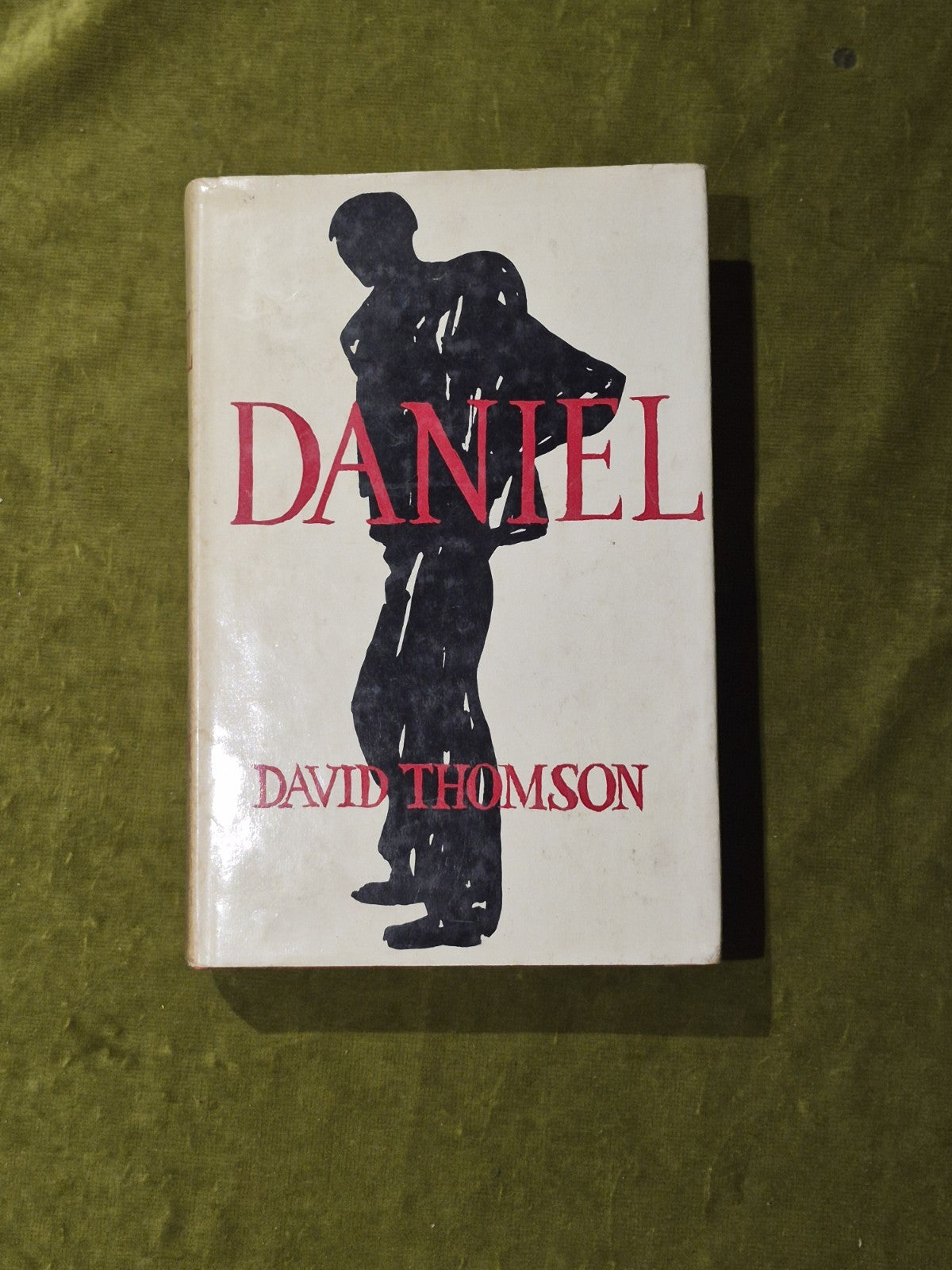 Daniel - Davd Thomson - 1962 Barrie and Rockliff HB DJ0