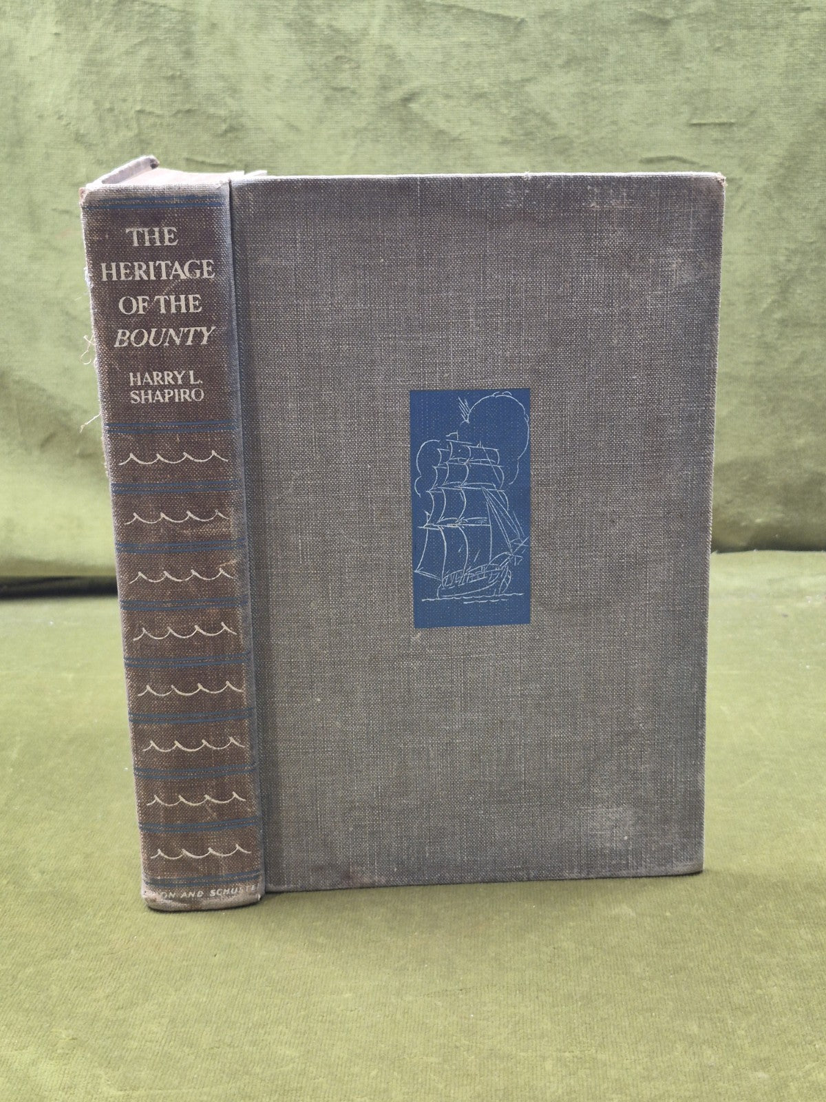 The Heritage of the Bounty: the story of Pitcairn - Harry L. Shapiro 19360