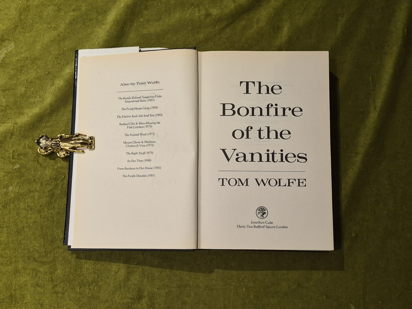 The Bonfire Of the Vanities SIGNED- Tom Wolfe , Jonathan Cape 1988 1st HB DJ5