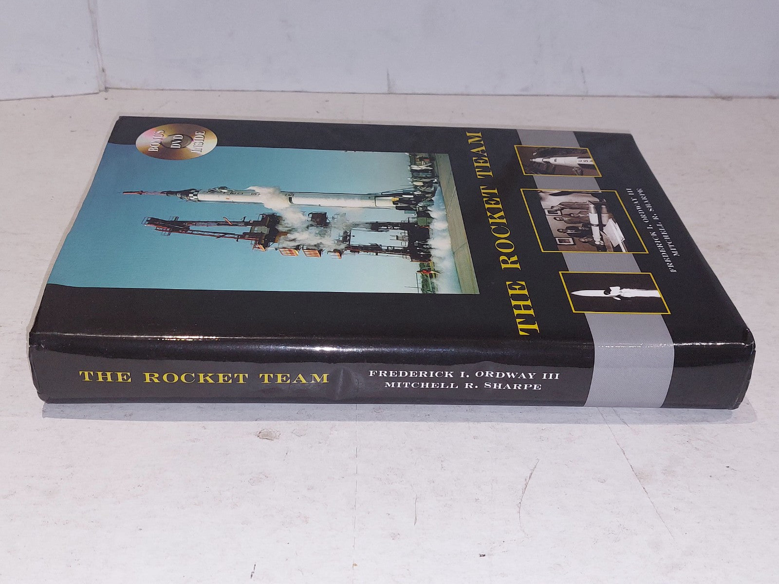 The Rocket Team, Ordway III & Sharpe [Apogee Books] (2003) Hb Book1