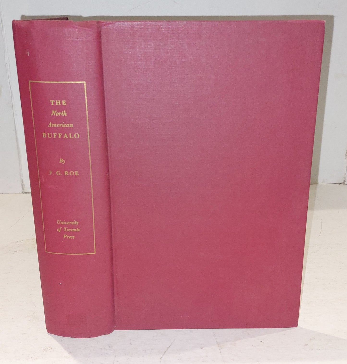 THE NORTH AMERICAN BUFFALO - Frank Gilbert Roe - 1951 - 1st edition 0