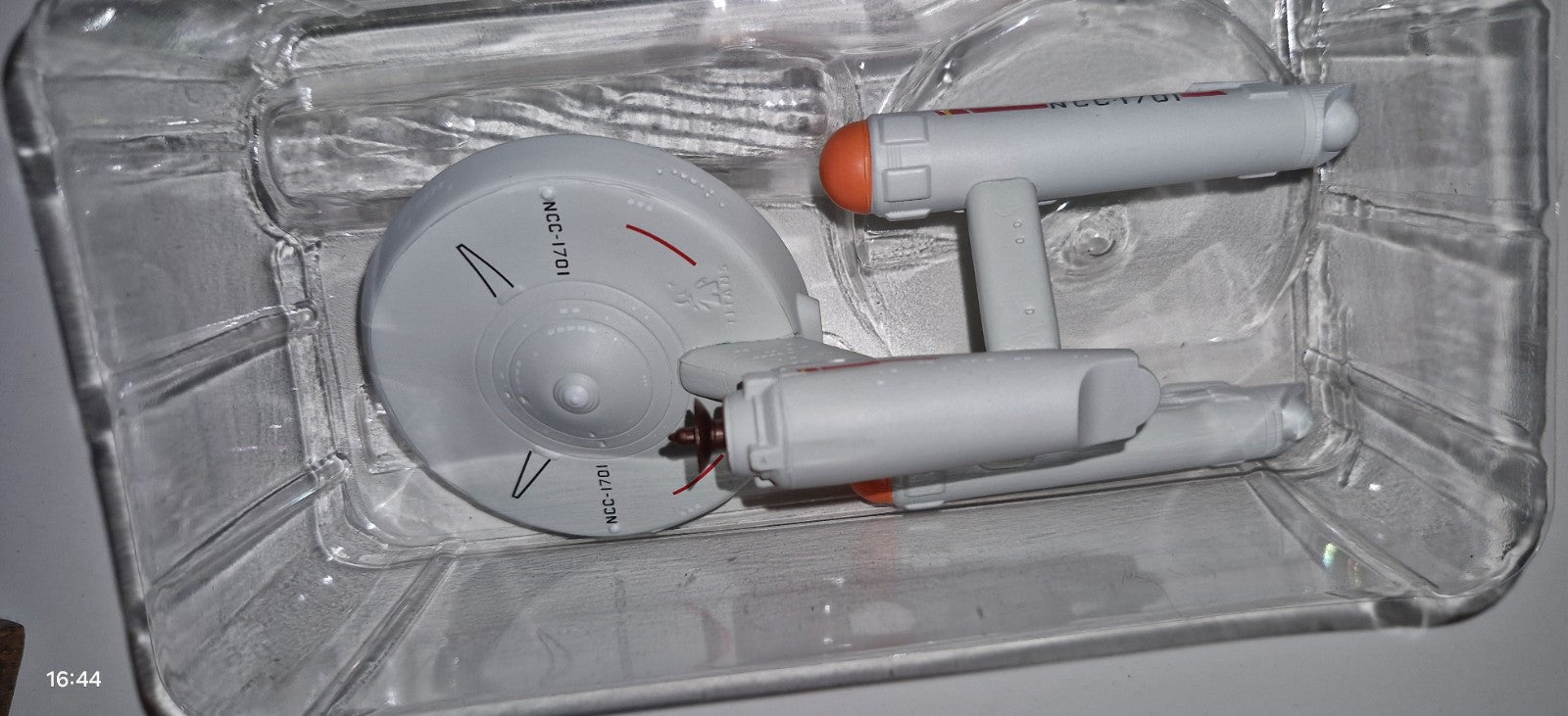 Star Trek The Original Series, USS Enterprise, Titans Vinyl Figure. NCC-1701 10