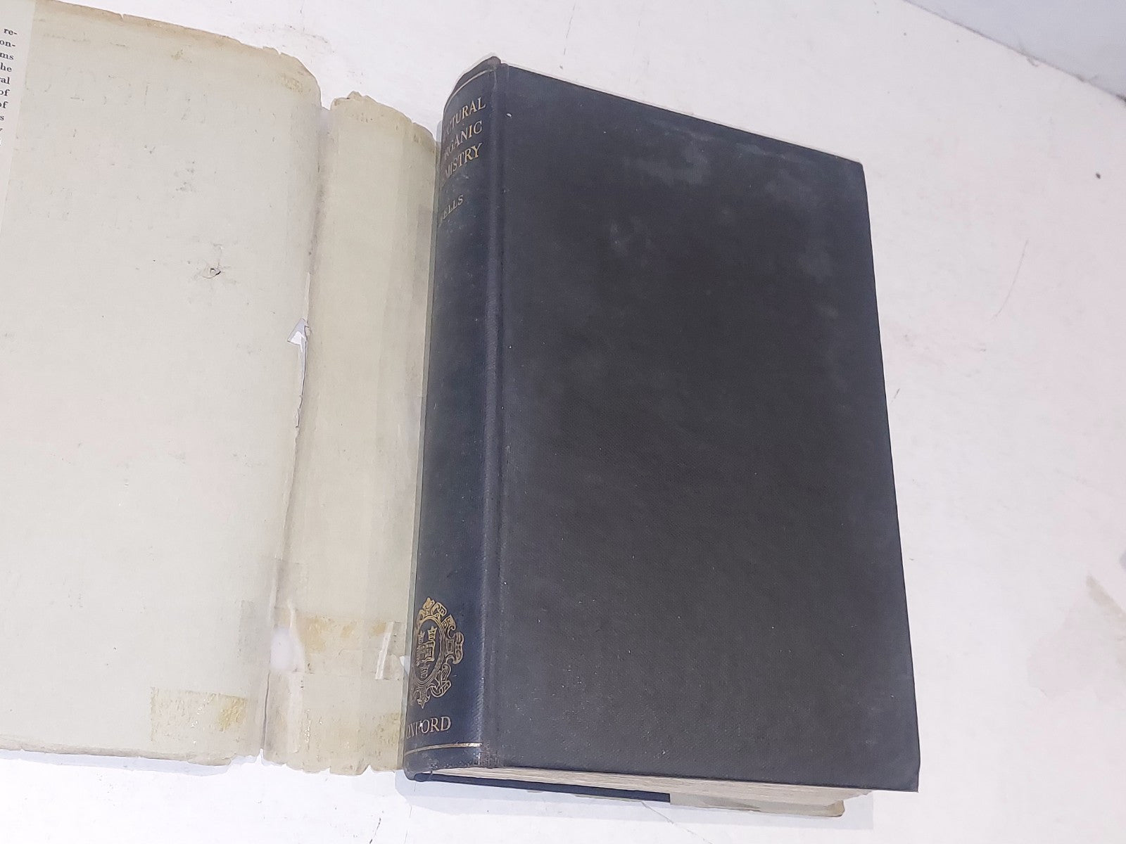 A F Wells Structural Inorganic Chemistry 1945 1st Ed With Dj Hb Book2