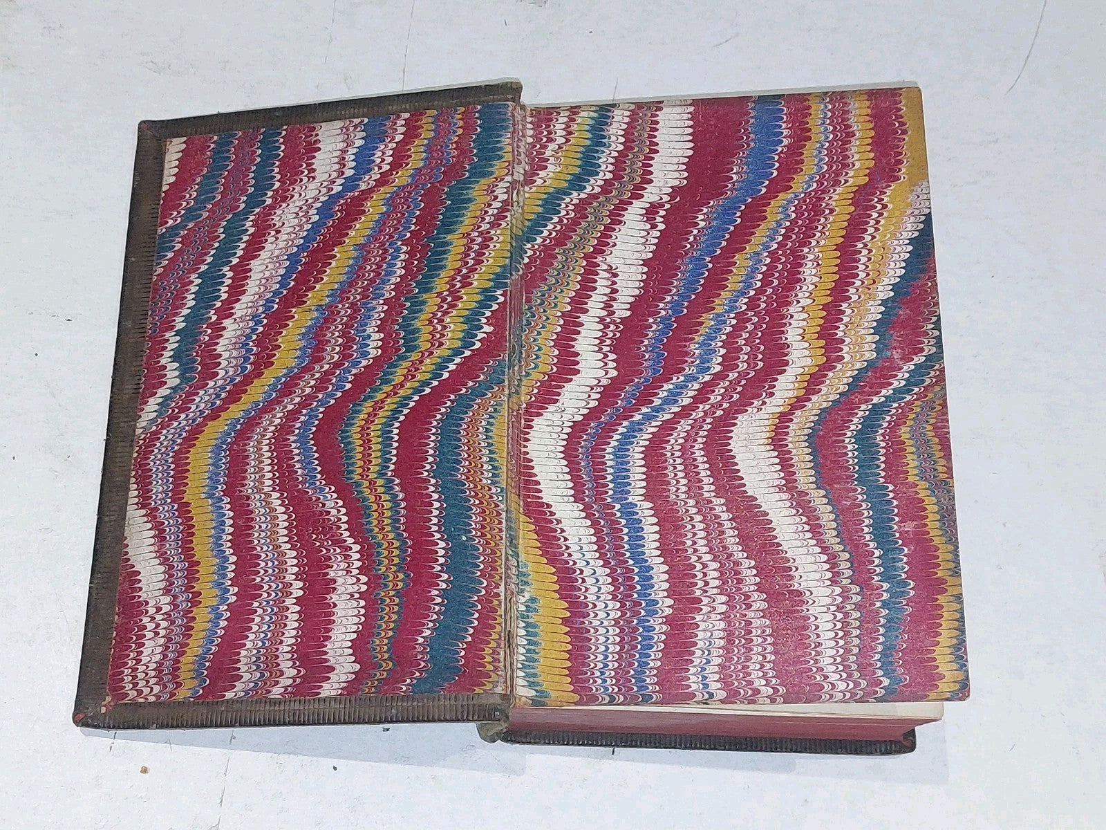 Thomas Ingoldsby, The Ingoldsby Legends. 1858 Leather Bound, Richard Bentley.3