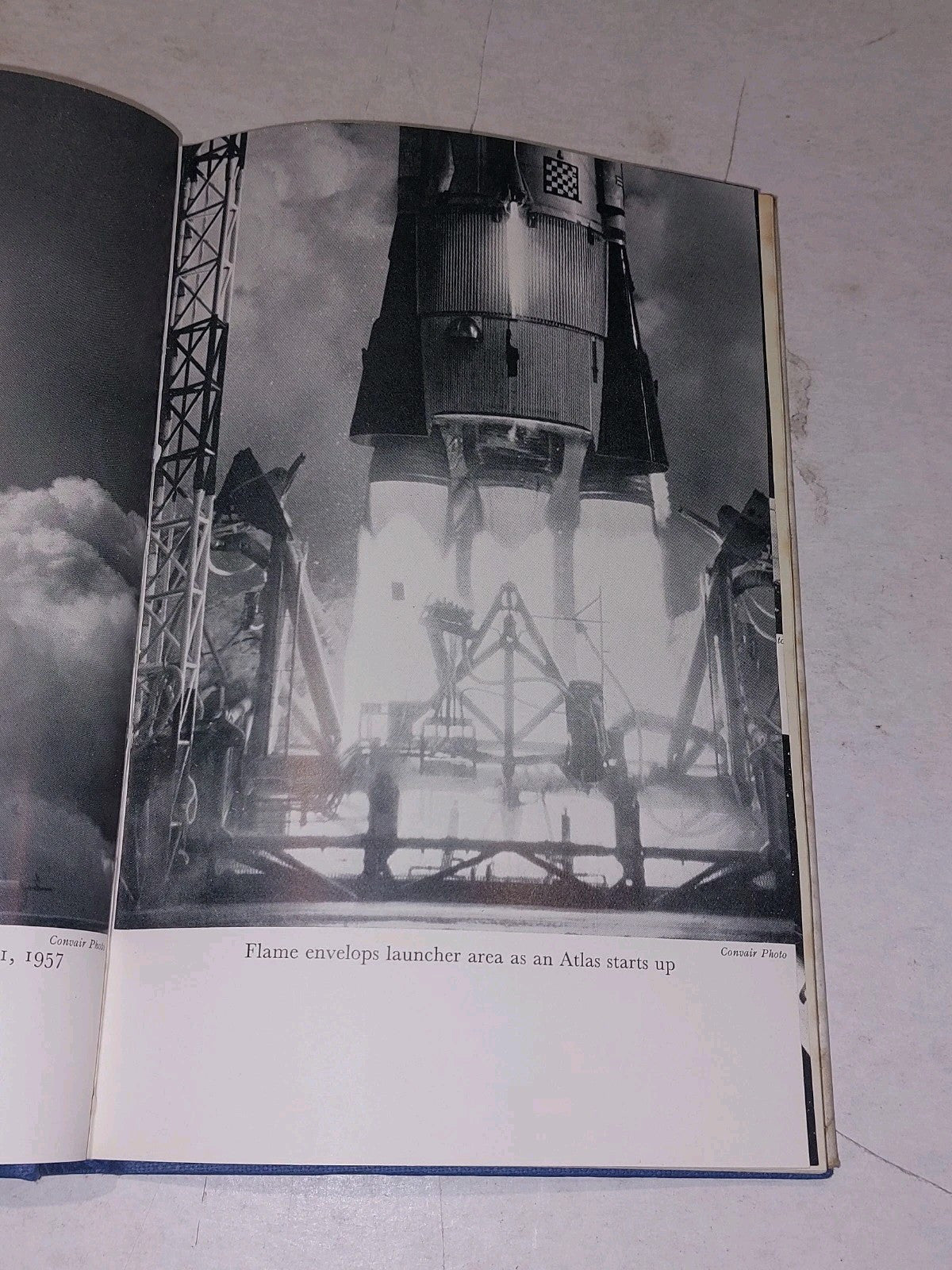 Atlas: Story Of A Missle, John Chapman (1960) [Victor Gollancz] 1st Ed Hb & DJ 7